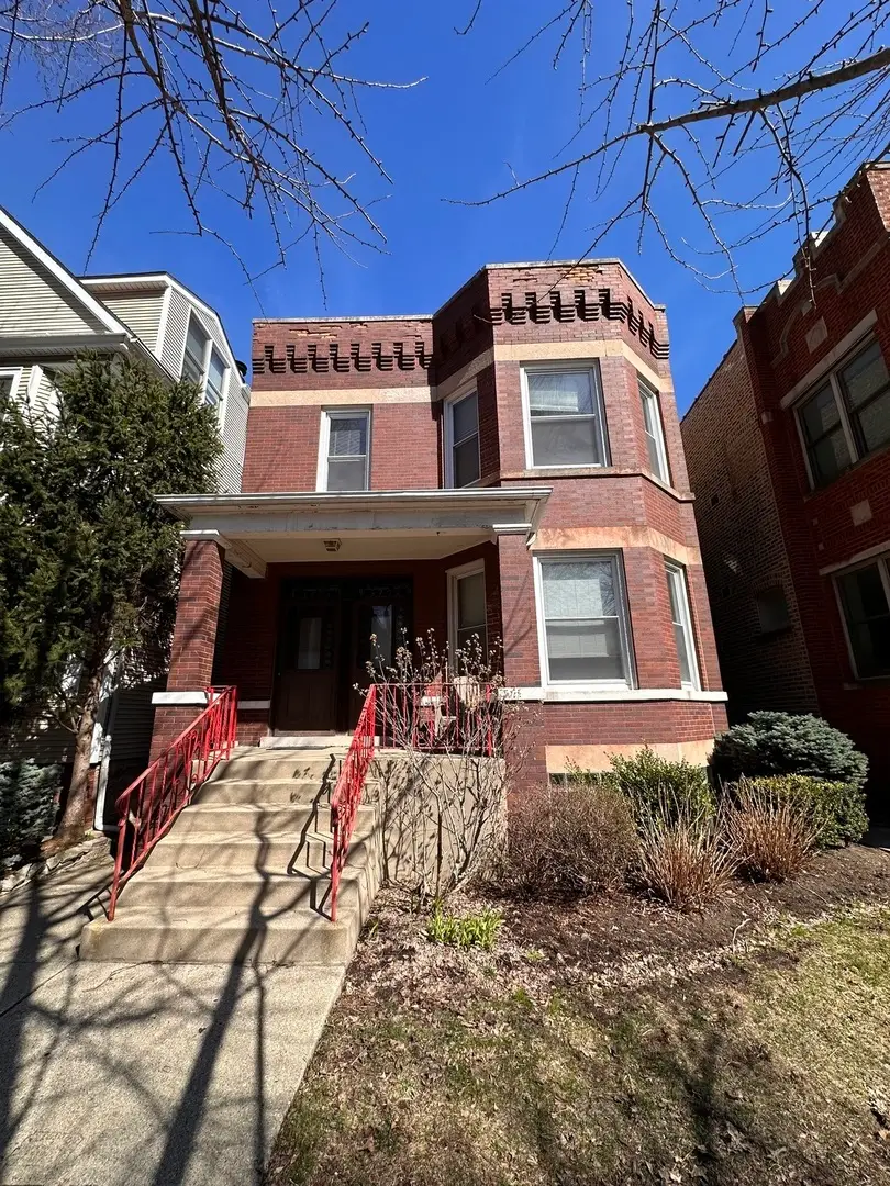 3725 N Bell Avenue, Chicago, IL 60618 - #3