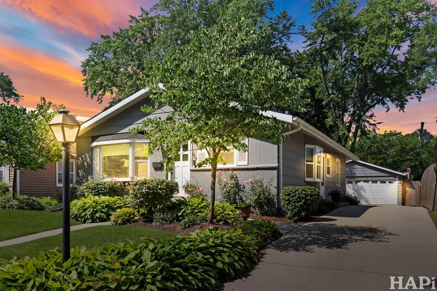 219 Harding Avenue, Libertyville, IL 60048 - #3