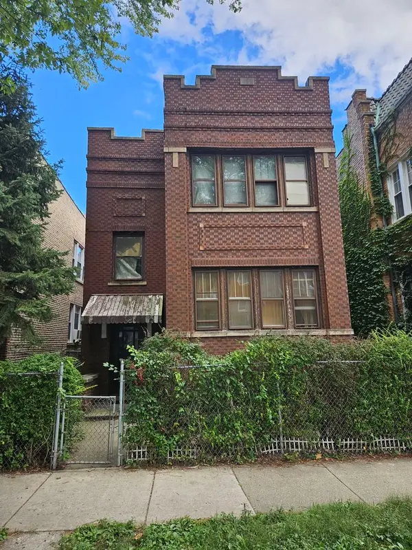 4915 N Troy Street, Chicago, IL 60625