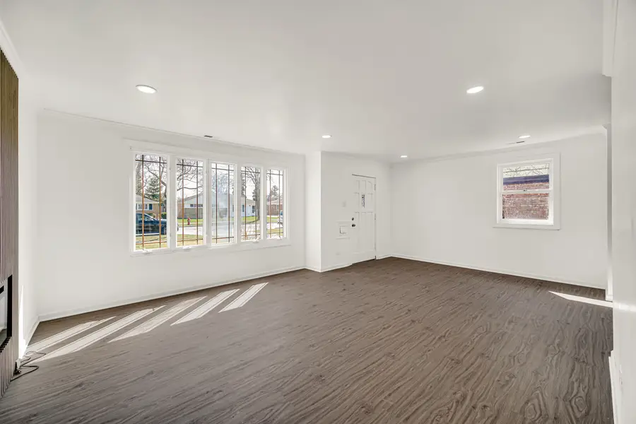 942 W Villa Drive, Des Plaines, IL 60016 - #3