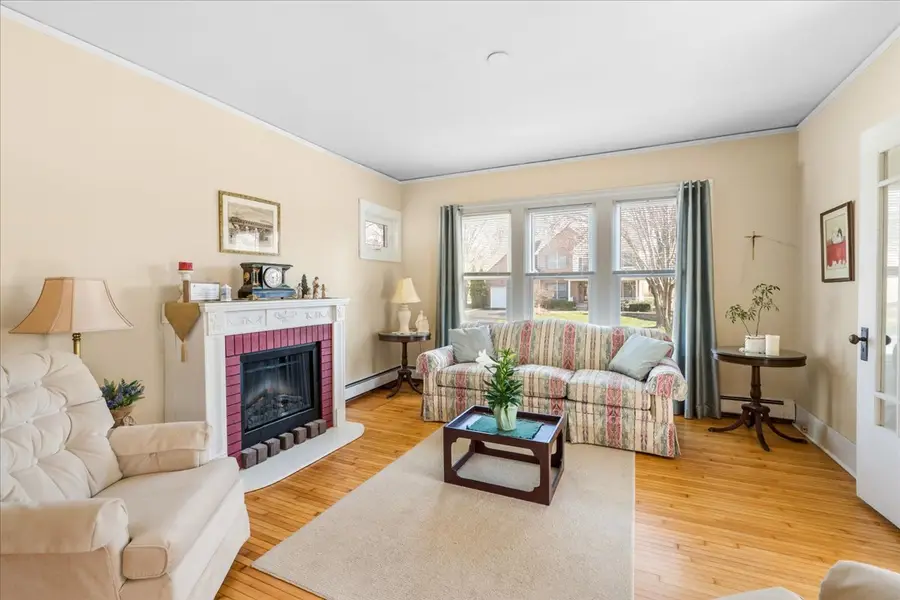 140 S Oriole Trail, Crystal Lake, IL 60014 - #2