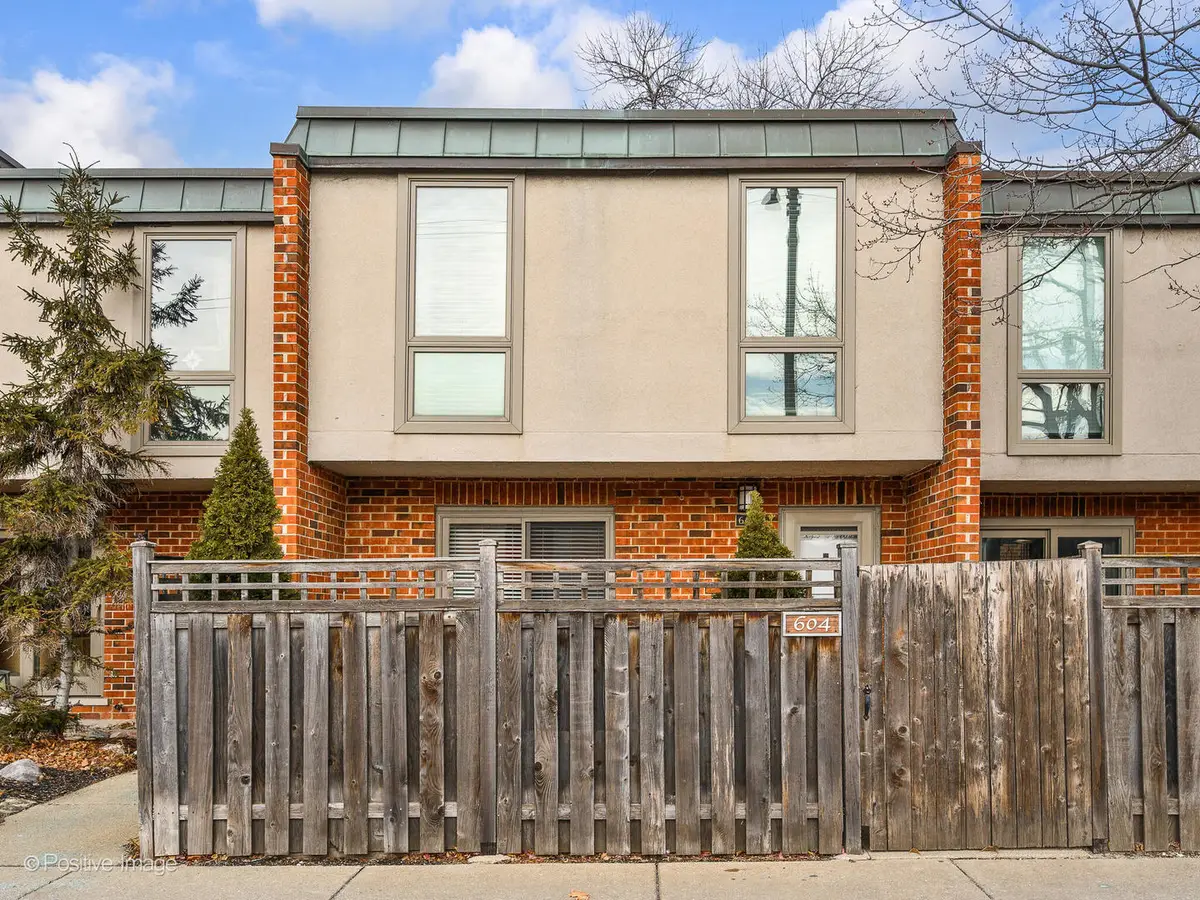 604 W Armitage Avenue, Chicago, IL 60614 - #1