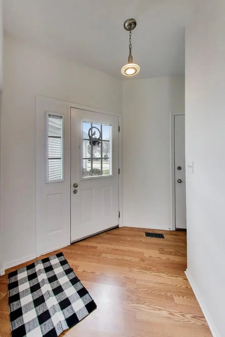 17804 W Braewick Road, Gurnee, IL 60031 - #3