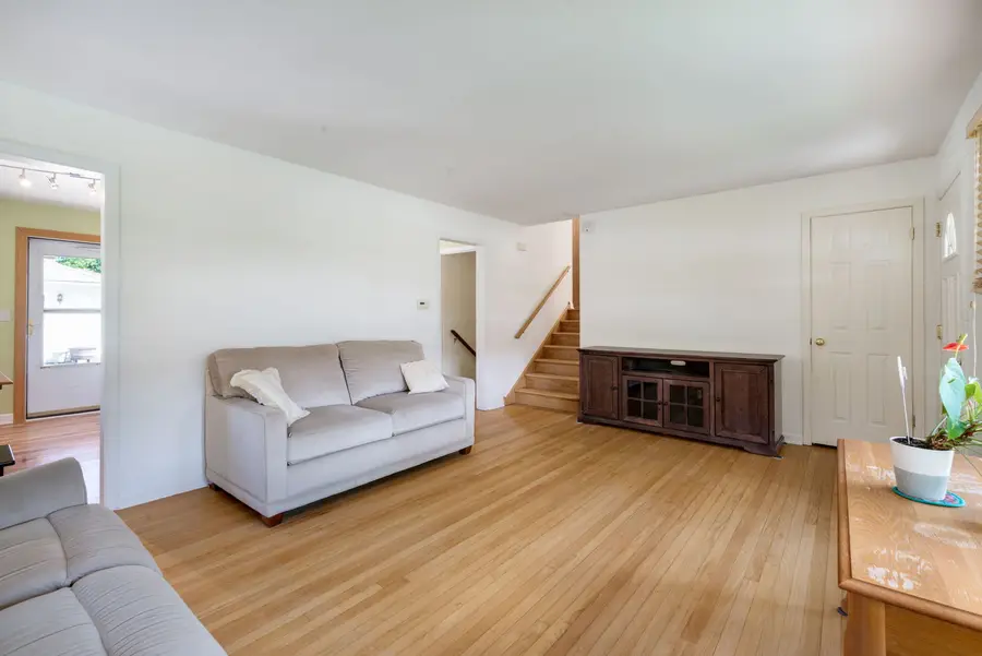 913 S Mitchell Avenue, Elmhurst, IL 60126 - #3