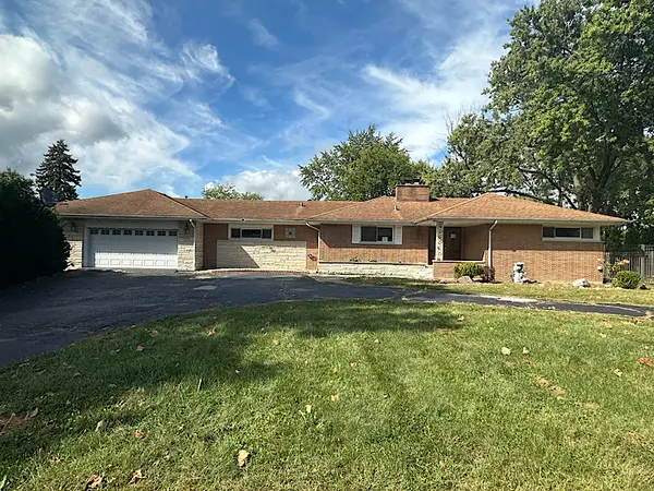 7216 Leonard Drive, Darien, IL 60561