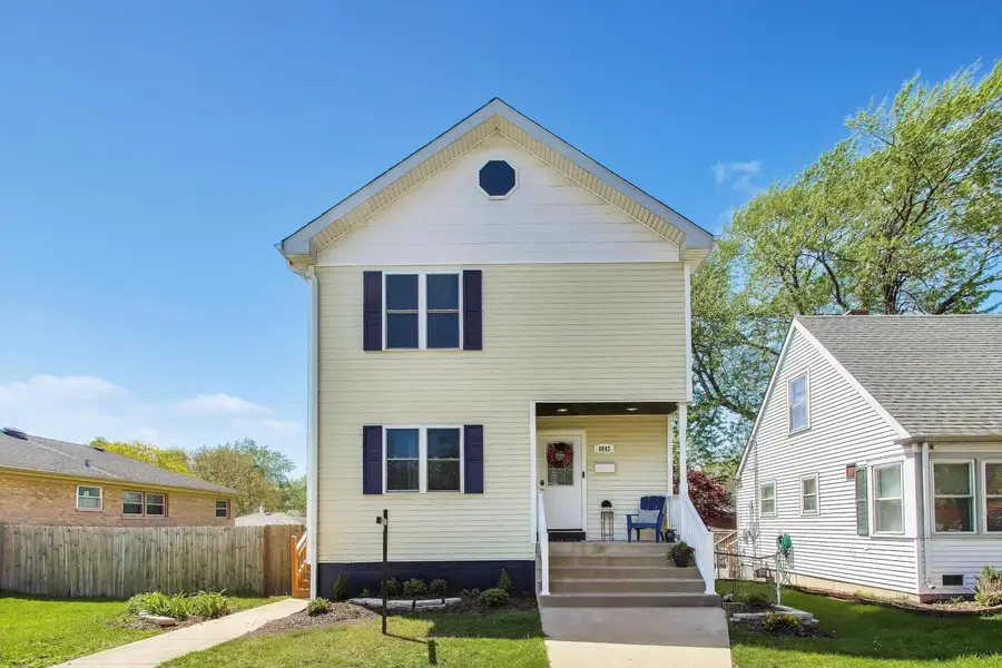 8842 S Talman Avenue, Evergreen Park, IL 60805 - #3