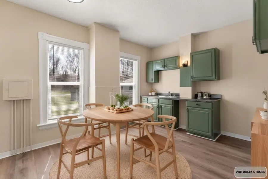 1819 W 6th Street, Davenport, IA 52802 - #3