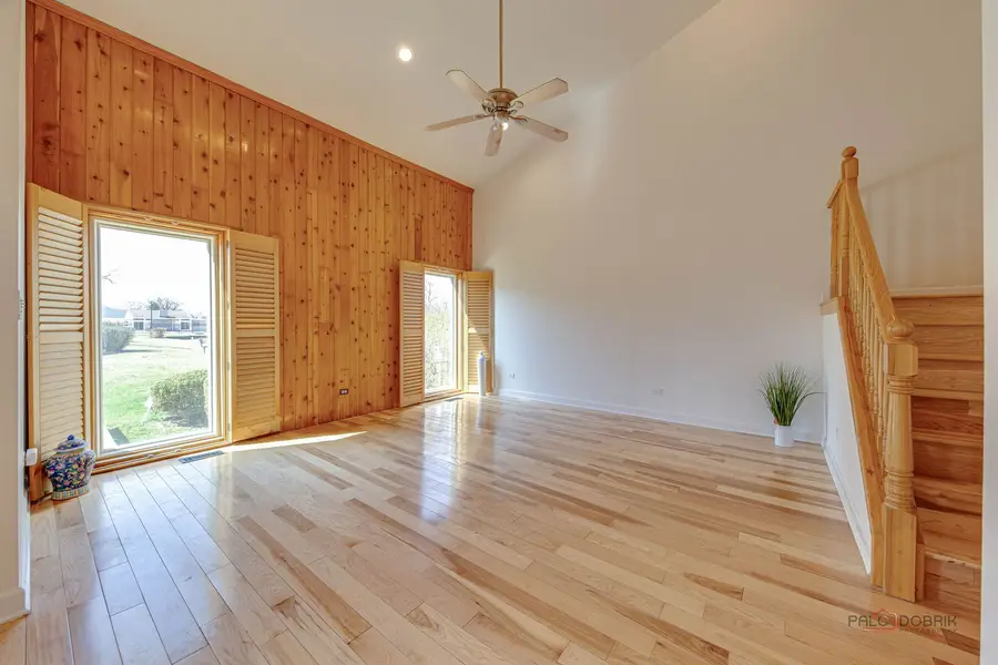 456 Harmony Drive, Wheeling, IL 60090 - #3