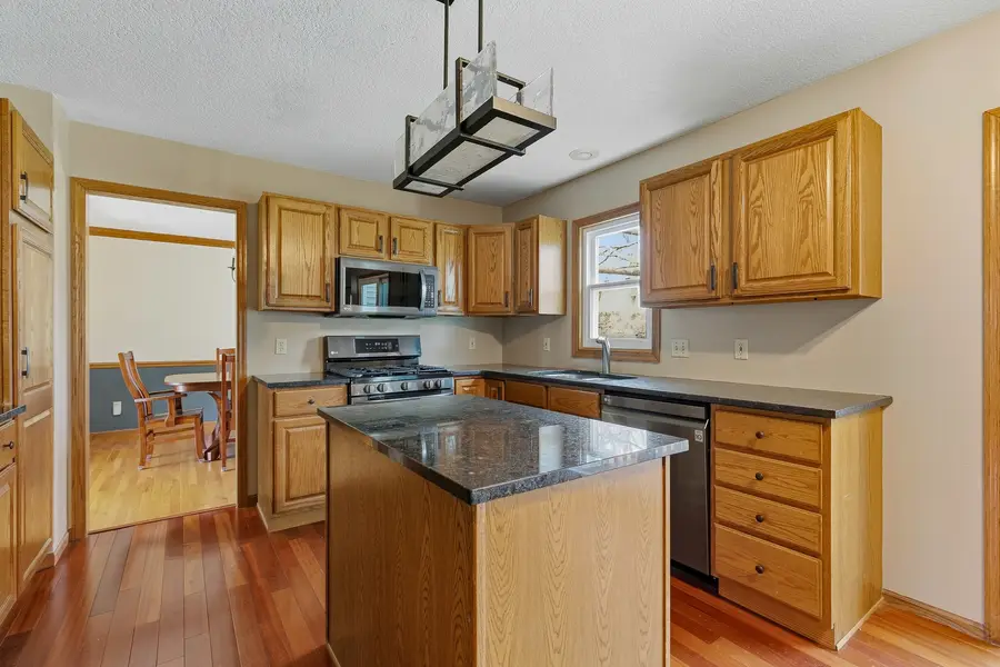 3606 Raleigh Avenue, Bettendorf, IA 52722 - #2