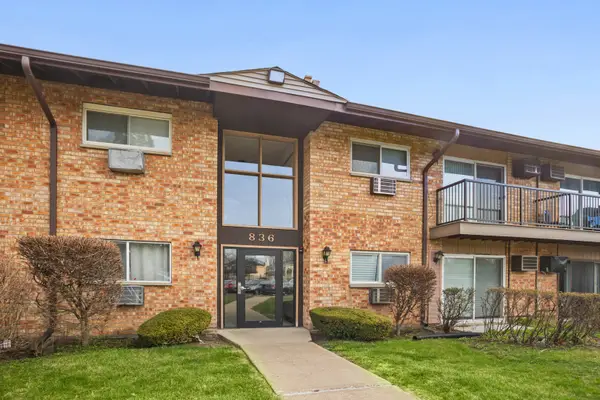 836 E Old Willow Road #209, Prospect Heights, IL 60070
