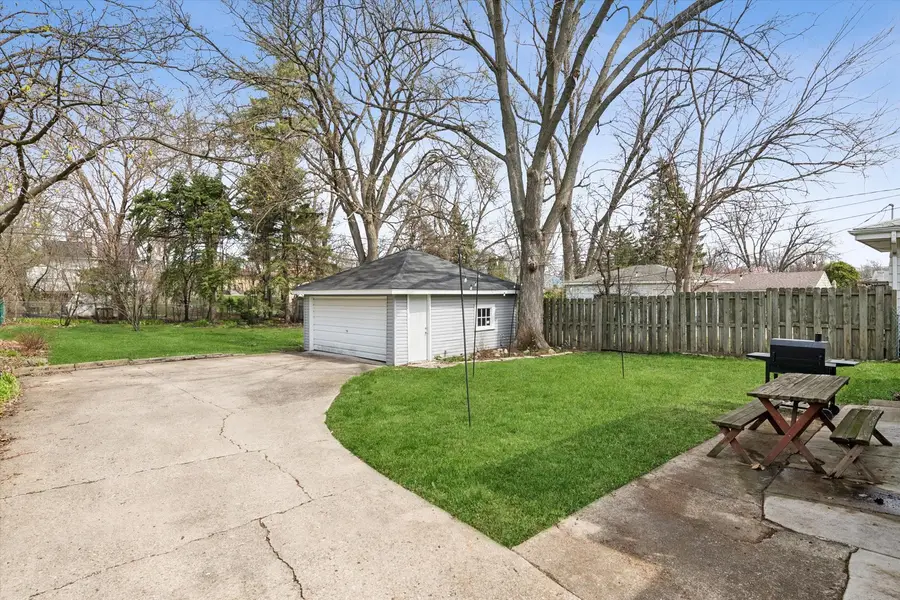 124 E Jackson Street, Villa Park, IL 60181 - #3