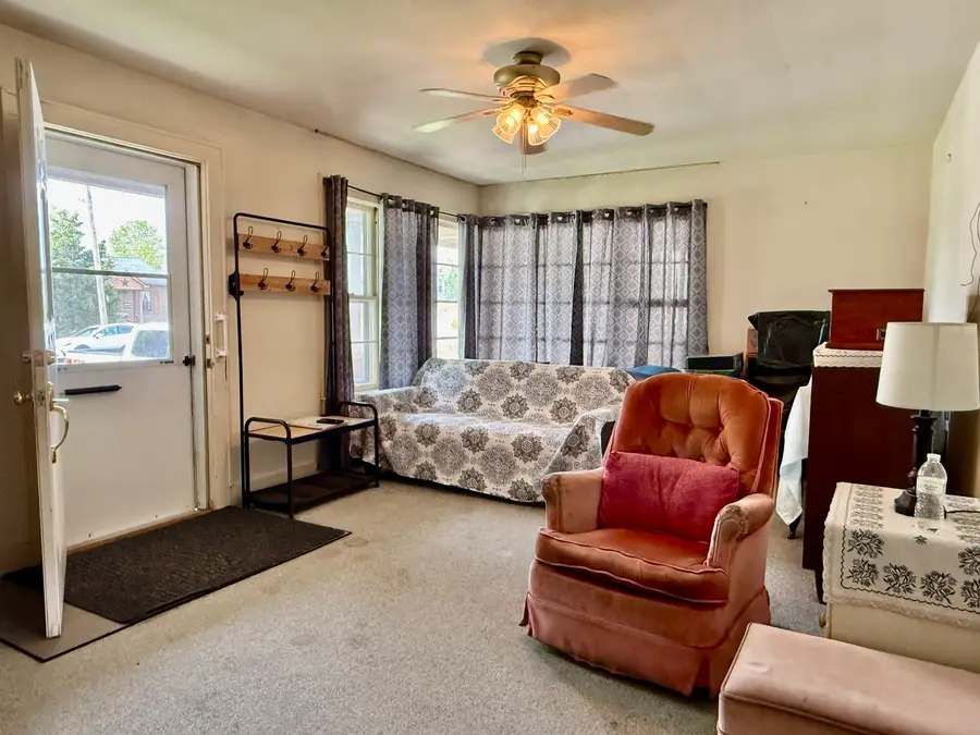 307 E 8th Street, Metropolis, IL 62960 - #3