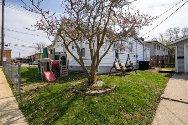 1101 Bunn Street, Bloomington, IL 61701