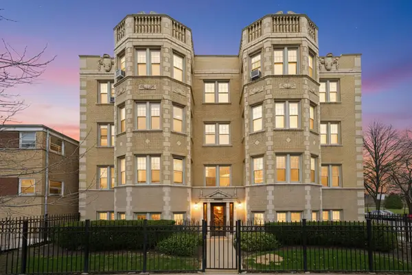 6205 N Oakley Avenue #2, Chicago, IL 60659