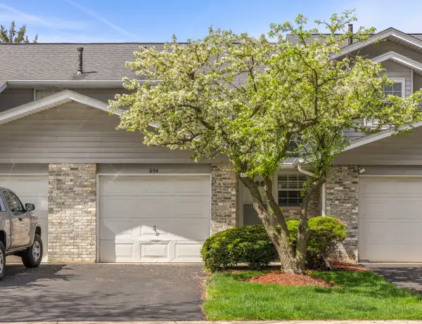 694 N Tamarac Boulevard, Addison, IL 60101