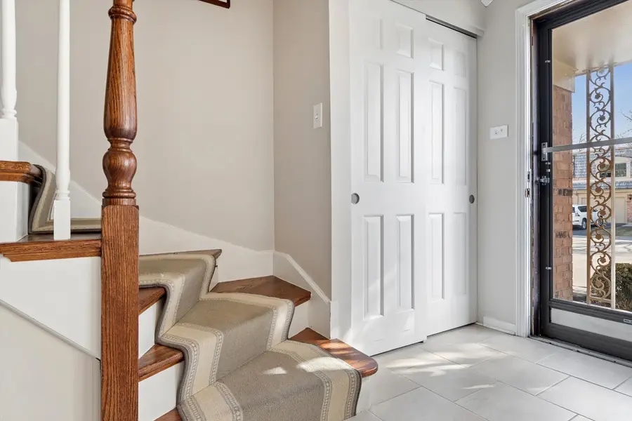 19W014 Avenue Normandy, Oak Brook, IL 60523 - #2