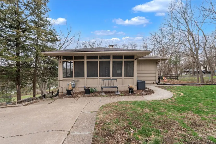 1588 Washington Street, Muscatine, IA 52761 - #2