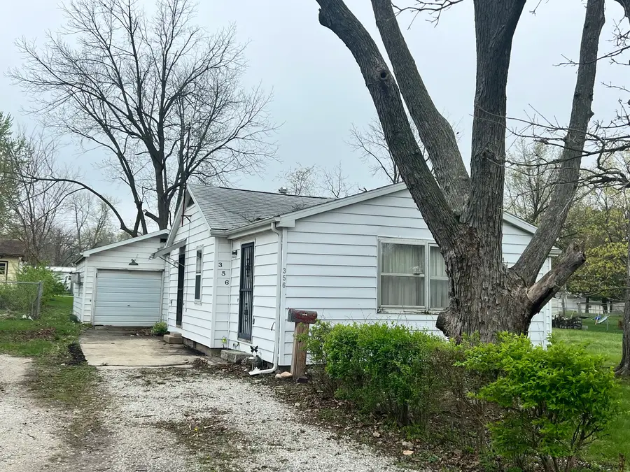 356 E Fulton Street, Paxton, IL 60957 - #3