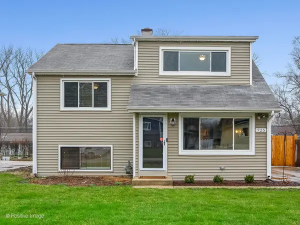 0S725 East Street, Winfield, IL 60190