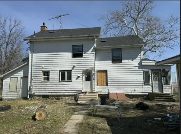 14860 Mill Road, Capron, IL 61012