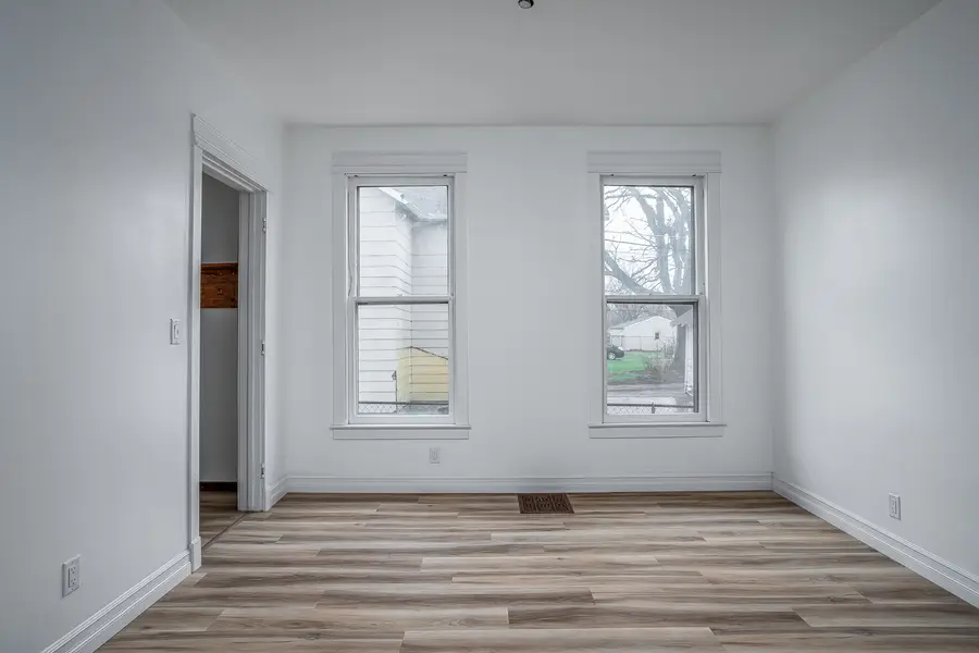 408 W 15th Street, Davenport, IA 52803 - #3