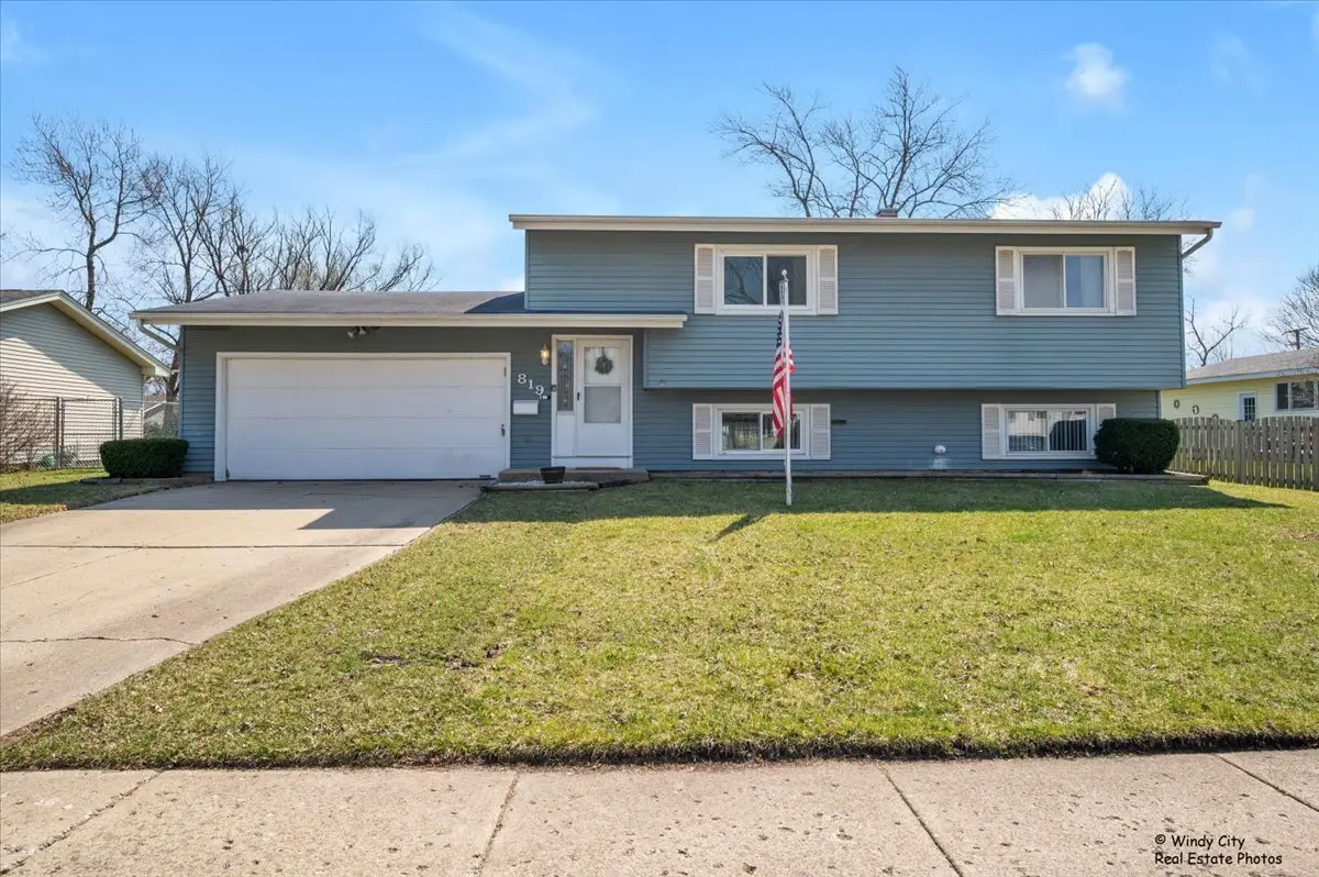 819 Dartmoor Drive, Crystal Lake, IL 60014 - #1