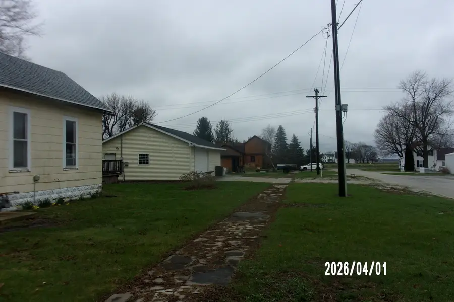 309 N Colfax Street, Crescent City, IL 60928 - #3