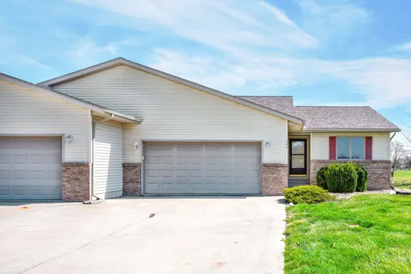 109 E Lake Court #B, Atlanta, IL 61723