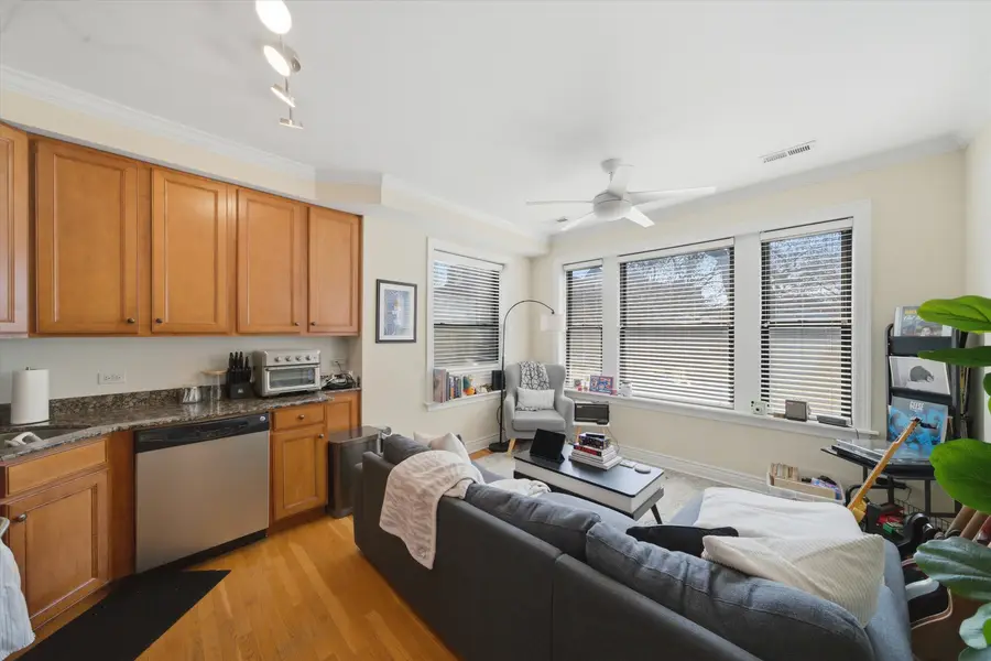 548 W Deming Place #1, Chicago, IL 60614 - #3