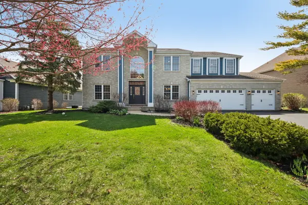 1138 Ridgewood Circle, Lake In The Hills, IL 60156