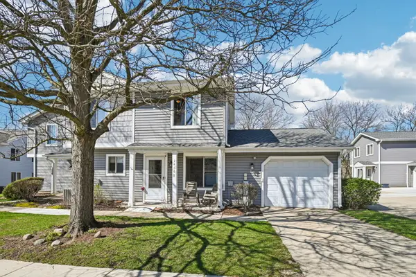 2466 Brunswick Circle #D, Woodridge, IL 60517