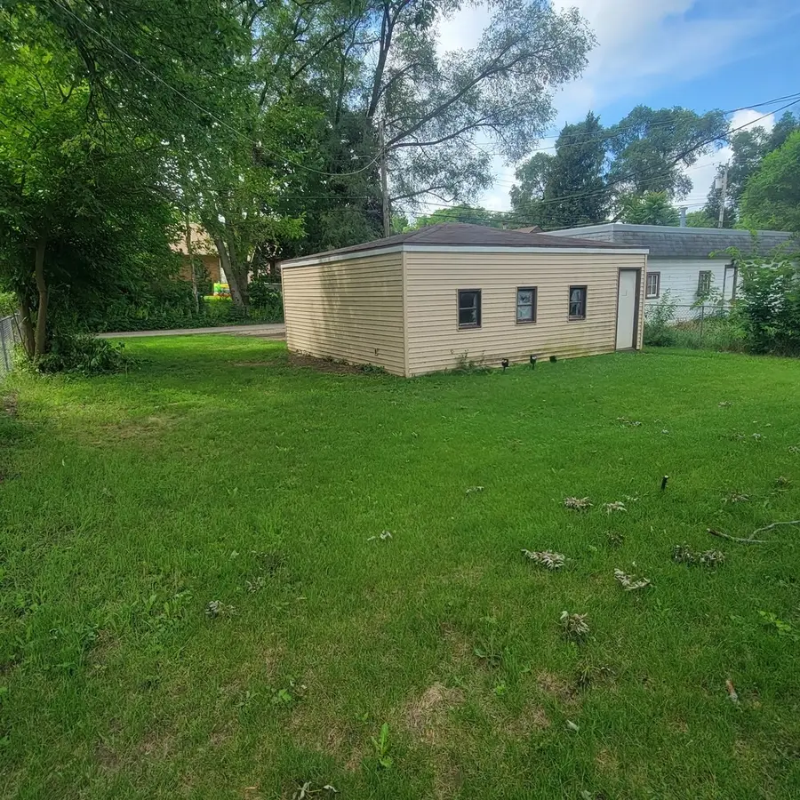 3024 Lawndale Avenue, Rockford, IL 61101 - #3