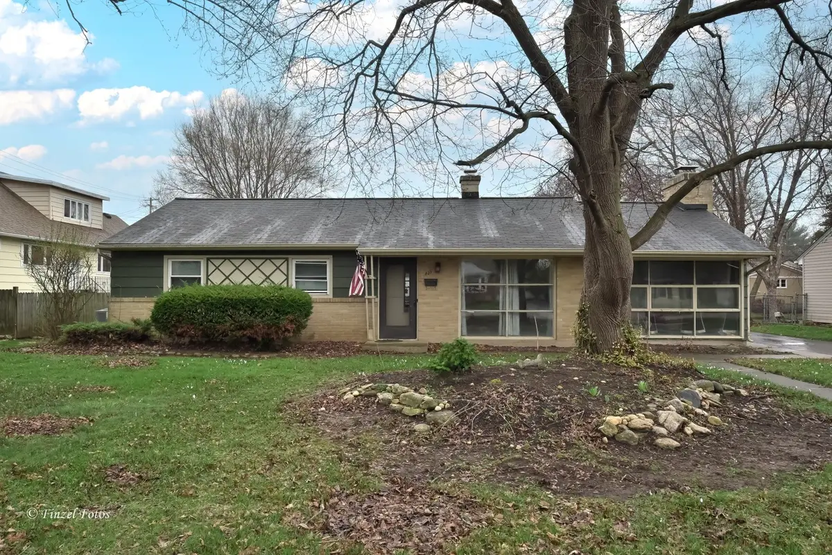 425 E Broadway Avenue, Crystal Lake, IL 60014 - #1