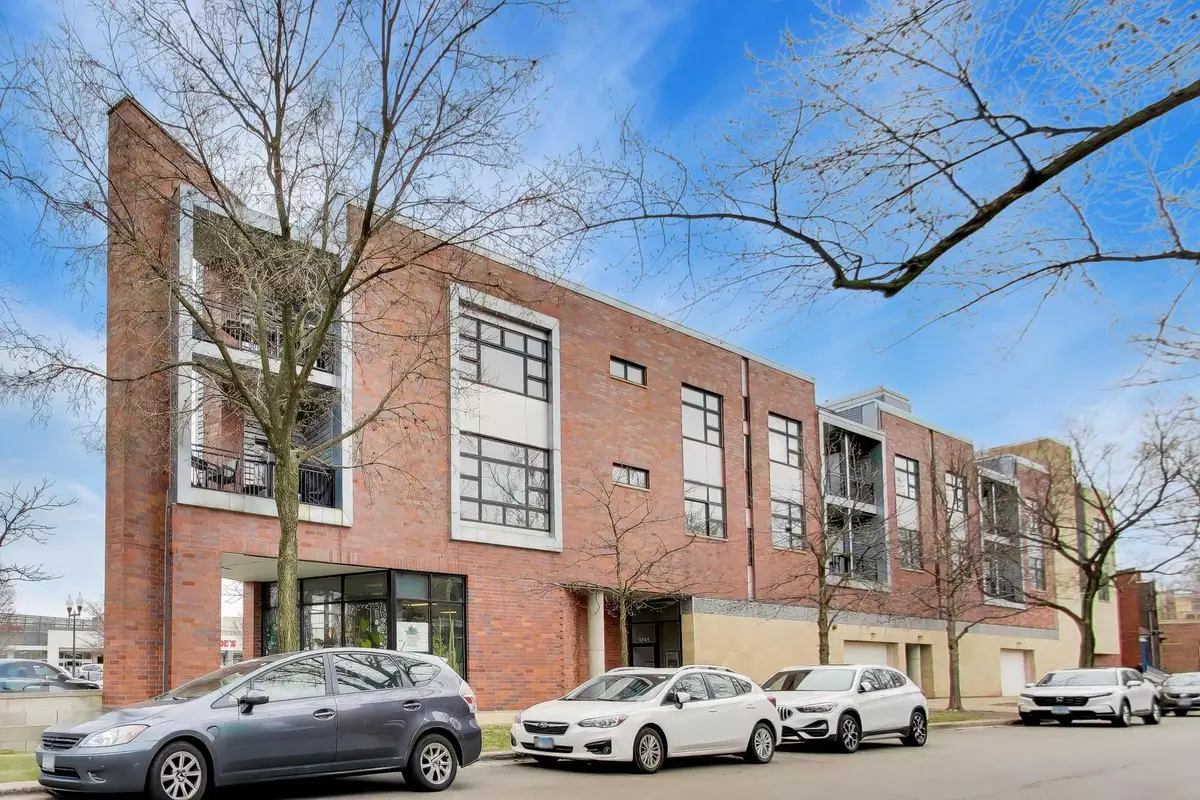 3741 N Wolcott Avenue #13, Chicago, IL 60613 - #1