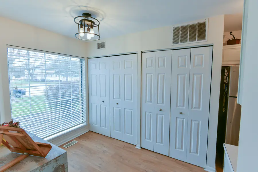 5690 Delaware Avenue, Gurnee, IL 60031 - #2