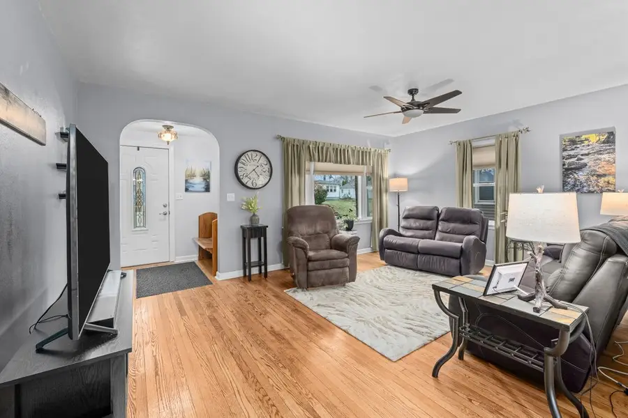 925 12th Avenue, Moline, IL 61265 - #3