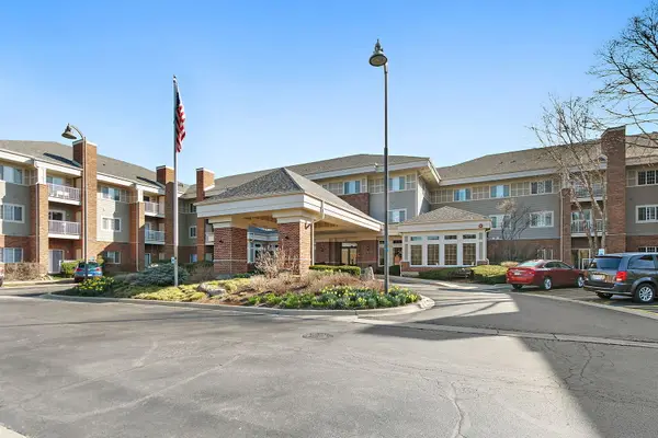 801 N Mclean Boulevard #156, Elgin, IL 60123