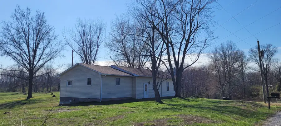 17860 N Woodlawn Lane, Woodlawn, IL 62898 - #2