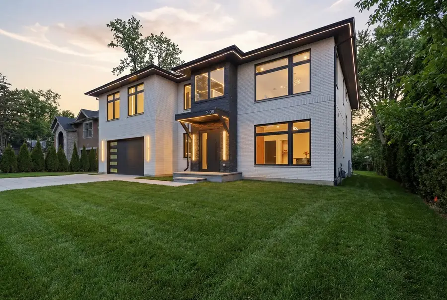 2108 N Chestnut N Chestnut Avenue, Arlington Heights, IL 60004 - #2