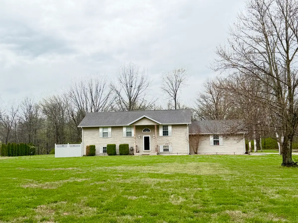 658 Deerfield Road, Walnut Hill, IL 62893 - #1