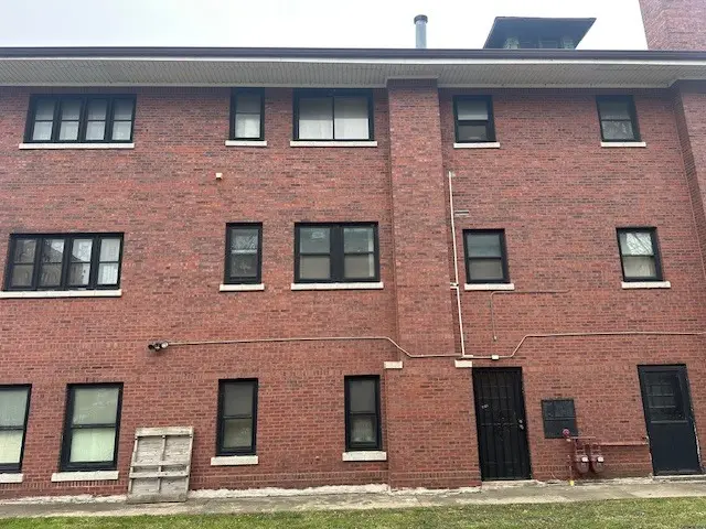 6758 S Jeffery Boulevard, Chicago, IL 60649 - #2