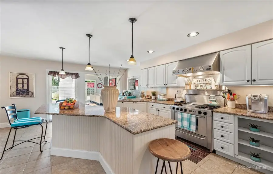 240 S Mchenry Avenue, Crystal Lake, IL 60014 - #3