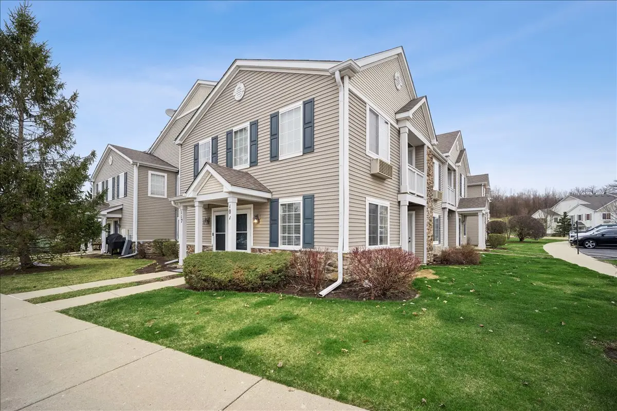 101 Silverstone Drive #101, Carpentersville, IL 60110 - #1