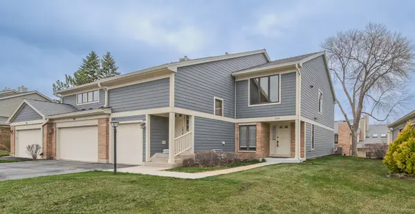 724 Ascot Court, Libertyville, IL 60048