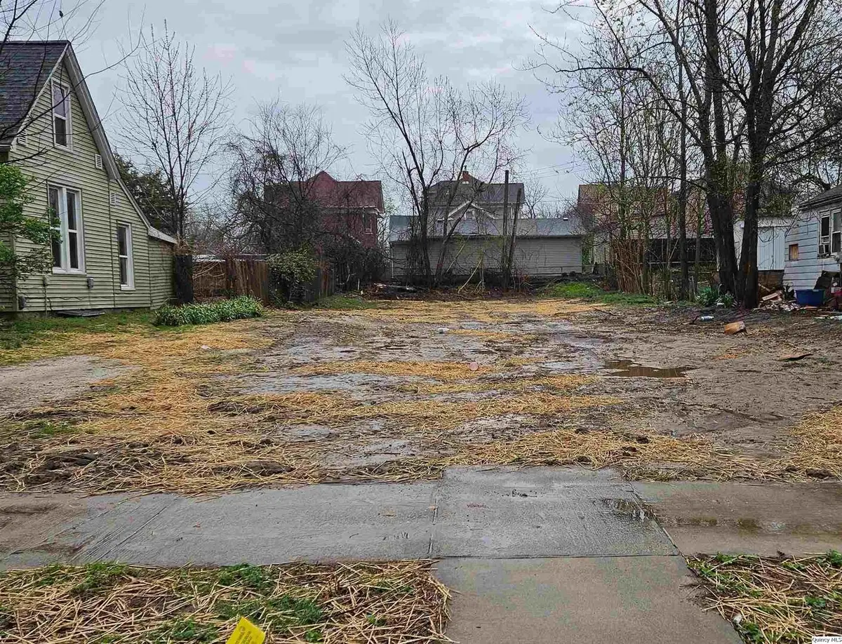 1230 North 7th, Quincy, IL 62301 - #1