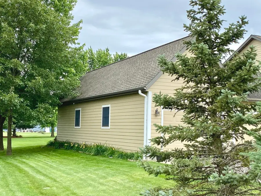 1221 S Fox Run Drive, Seneca, IL 61360 - #3