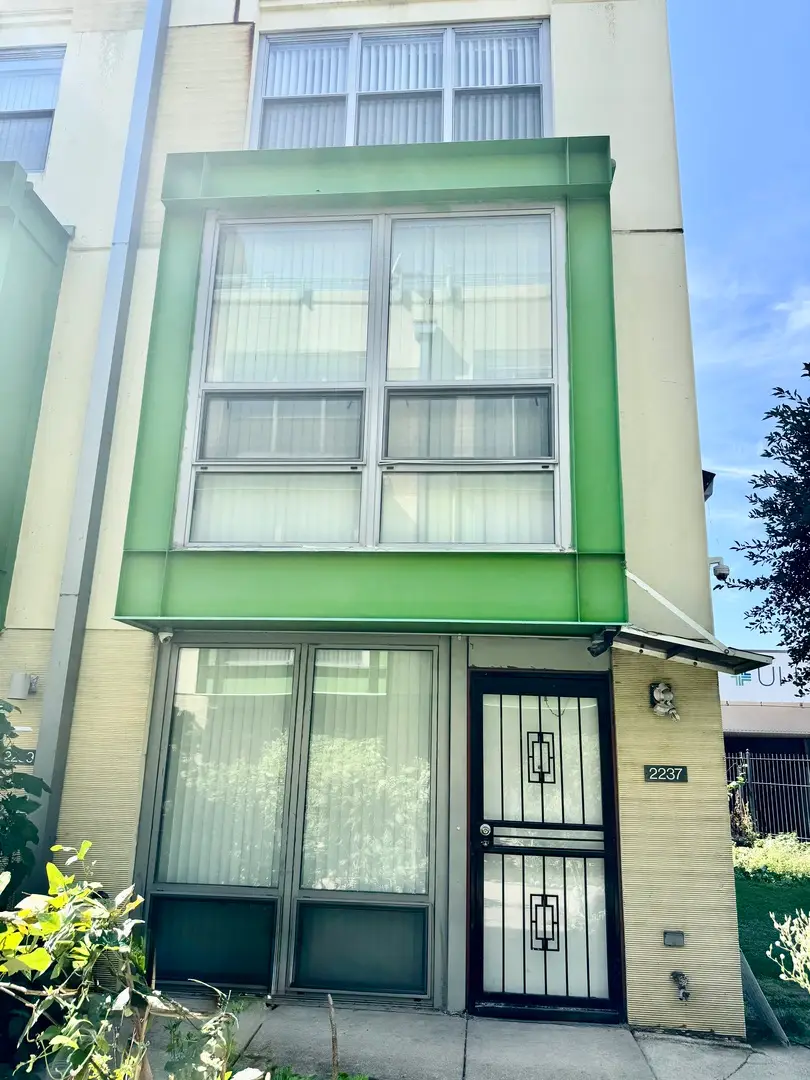 2237 S Stewart Avenue, Chicago, IL 60616 - #1
