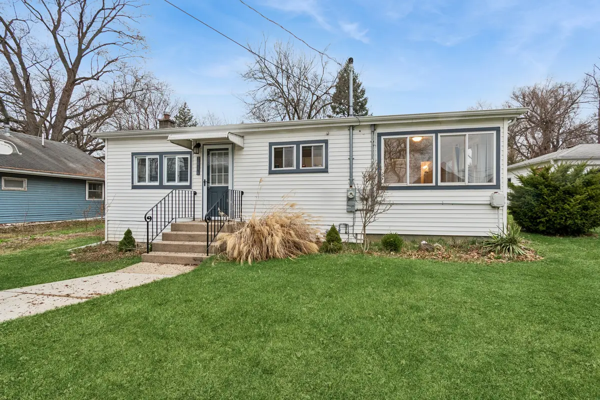 2016 Sunnyside Beach Drive, Johnsburg, IL 60051 - #1