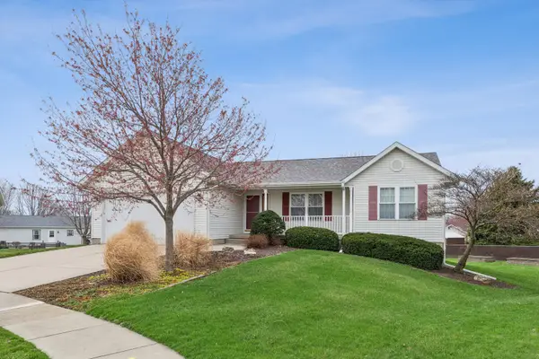 421 Lee Court, Dewitt, IA 52742