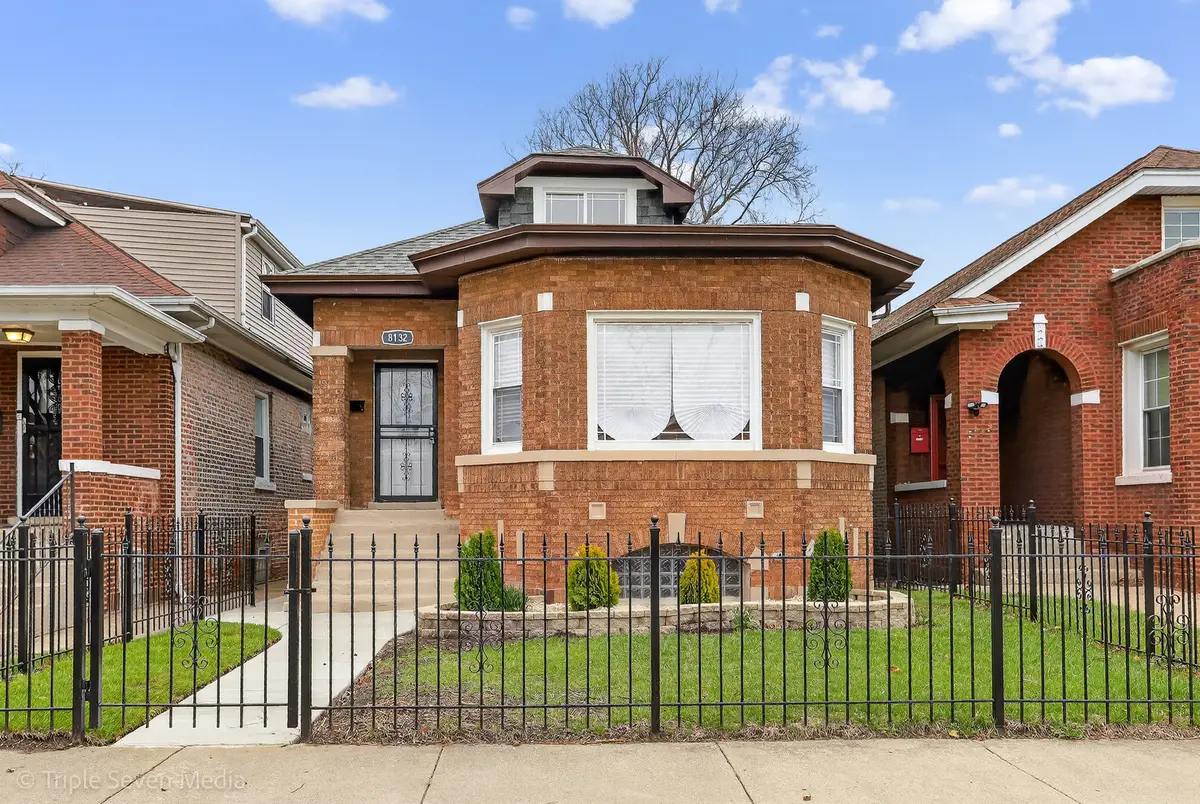 8132 S Paxton Avenue, Chicago, IL 60617 - #1
